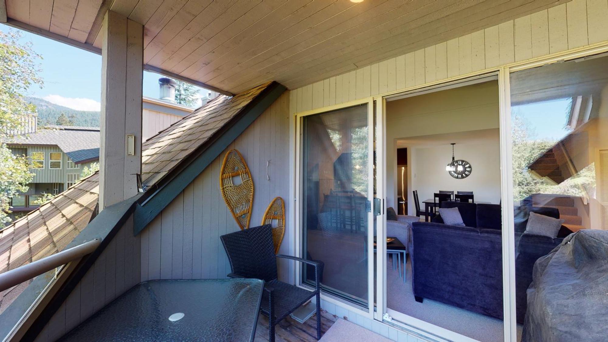 Stylish With Mountain Views By Harmony Ferienhaus